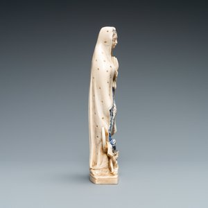 A polychromed and gilded ivory figure of a Madonna, 19th C. — 照片 4