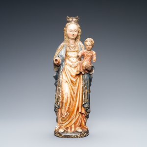 A polychromed and gilded walnut figure of a Madonna with child, so called 'Poupée de Malines', 1st half 16th. C. — photo 2
