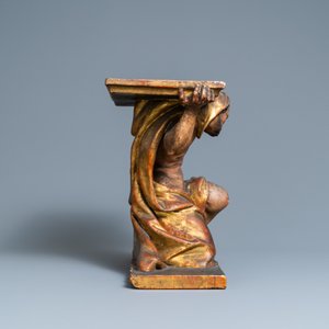 A polychromed and gilded wooden console in the shape of a kneeled Atlas figure, Italy, 17th C. — photo 3