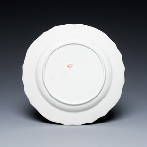 A porcelain Kakiemon-style plate, France, Chantilly, 18th C. — photo 2
