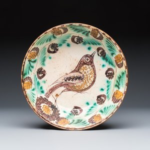 A Portuguese Ratinho pottery bowl decorated with a bird — photo 6