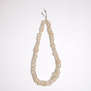 A pre-Columbian rock crystal necklace, Tairona culture carved stone pendants, Colombia, 15/10th C. BC — photo 2