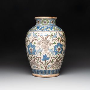A Qajar polychrome pottery 'flower scroll' vase, Iran, 19th C. — foto 5