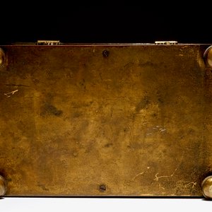 A Qajar style engraved brass box with imaginary creatures, France, 19th C. — 照片 8