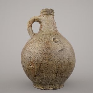 A Raeren stoneware armorial bellarmine jug, 17th C. — photo 5