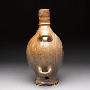 A Raeren stoneware pilgrim's flask, Germany, 17th C. — photo 3