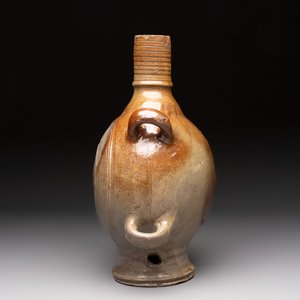 A Raeren stoneware pilgrim's flask, Germany, 17th C. — photo 5
