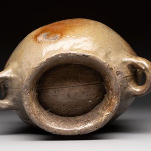 A Raeren stoneware pilgrim's flask, Germany, 17th C. — photo 7
