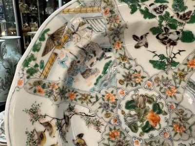 A rare 30-piece KPM porcelain service with Cantonese famille verte painting, China and Germany, 19th C. — photo 43