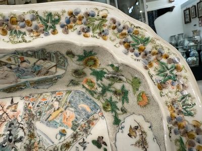 A rare 30-piece KPM porcelain service with Cantonese famille verte painting, China and Germany, 19th C. — photo 57