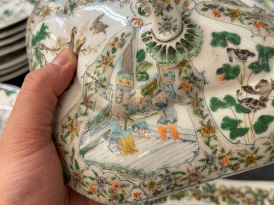 A rare 30-piece KPM porcelain service with Cantonese famille verte painting, China and Germany, 19th C. — photo 92