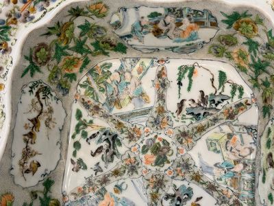 A rare 30-piece KPM porcelain service with Cantonese famille verte painting, China and Germany, 19th C. — photo 94
