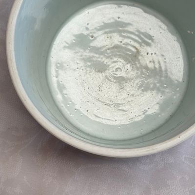 A rare and fine Chinese blue and white 'Xie An at the Battle of the Fei River' brushpot (Bitong) — foto 16