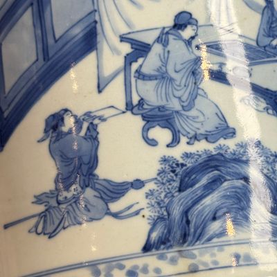 A rare and fine Chinese blue and white 'Xie An at the Battle of the Fei River' brushpot (Bitong) — foto 7