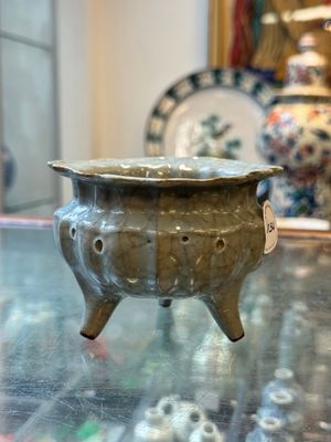 A rare and fine Chinese guan-type flower-shaped tripod censer, Song/Yuan — 照片 6