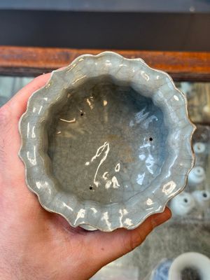 A rare and fine Chinese guan-type flower-shaped tripod censer, Song/Yuan — 照片 8