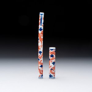 A rare and fine Chinese iron-red, blue and white 'dragon' brush handle and cover, Jiaqing mark and of the period — photo 1