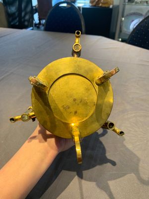 A rare and fine Chinese partly-gilt copper chocolate pot with tripod stand, 18th C. — photo 8
