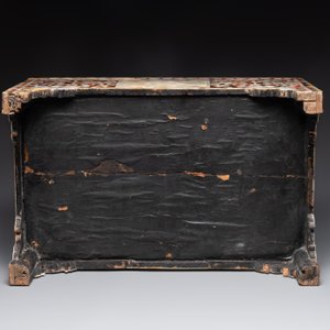 A rare and fine Ottoman mother-of-pearl and tortoiseshell-inlaid casket, 18/19th C. — photo 8