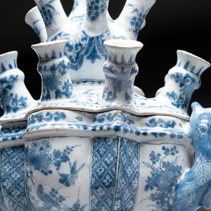 A rare and important blue and white Dutch Delft two-part tulip vase, late 17th C. — photo 8