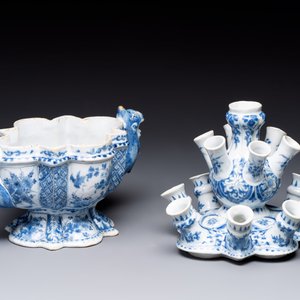 A rare and important blue and white Dutch Delft two-part tulip vase, late 17th C. — photo 9