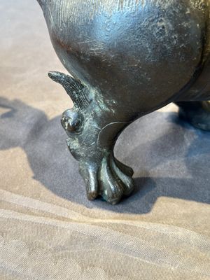 A rare and large Chinese bronze lion-form censer, Southern Song — foto 12