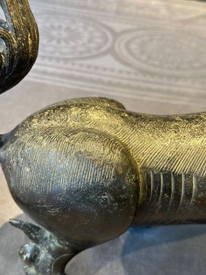 A rare and large Chinese bronze lion-form censer, Southern Song — foto 13