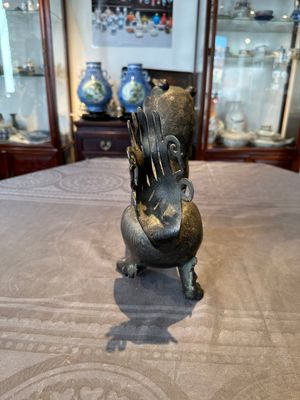 A rare and large Chinese bronze lion-form censer, Southern Song — foto 4