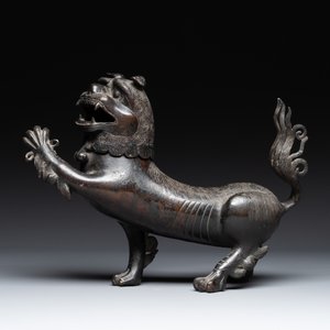 A rare and large Chinese bronze lion-form censer, Southern Song — foto 2