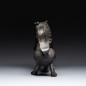 A rare and large Chinese bronze lion-form censer, Southern Song — foto 4