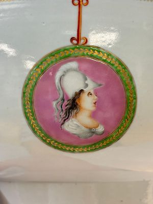 A rare and large Chinese famille rose 'Mythological Subject' punch bowl for the Danish market, Qianlong, ca. 1790 — foto 12