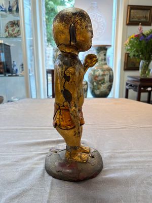 A rare and large Chinese gilt-lacquered bronze Buddha, Ming — 照片 4