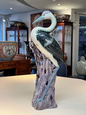 A rare and large Chinese polychrome-glazed crane on a rock, 18/19th C. — foto 3