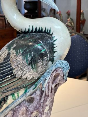 A rare and large Chinese polychrome-glazed crane on a rock, 18/19th C. — foto 10