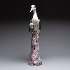 A rare and large Chinese polychrome-glazed crane on a rock, 18/19th C. — foto 6