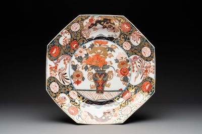 A rare and large Imari-style octagonal dish, Meissen, 18th C.