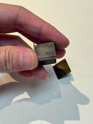 A rare and small Chinese white jade 'tortoise' seal with an original seal-form bronze box, Changsha Taishou 長沙太守 and Feng Gao 封告 mark, Song or ealier — photo 3