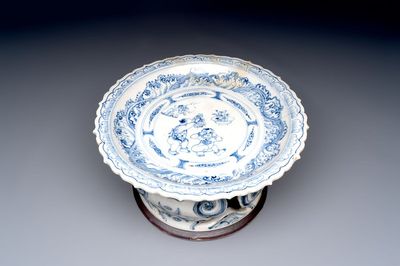 A rare Annamese or Vietnamese blue and white tazza with playing boys, 15/16th C.