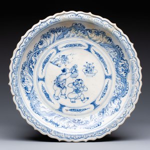 A rare Annamese or Vietnamese blue and white tazza with playing boys, 15/16th C. — 照片 7