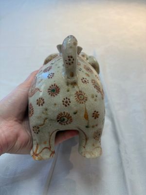 A rare Annamese or Vietnamese polychrome-enamelled 'elephant' jug, 16th C. — photo 4