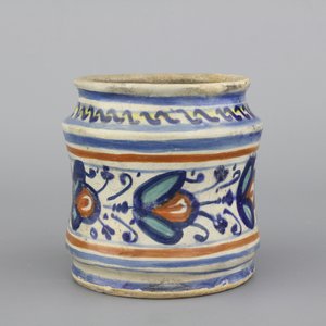 A rare Antwerp maiolica polychrome albarello, 1560-1580 — photo 7