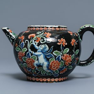A rare black Dutch Delft teapot, early 18th C. — 照片 3