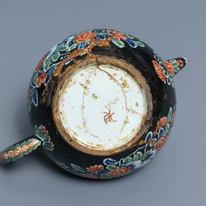 A rare black Dutch Delft teapot, early 18th C. — 照片 8