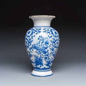 A rare blue and white Brussels faience vase with a cherub trumpeter — photo 2