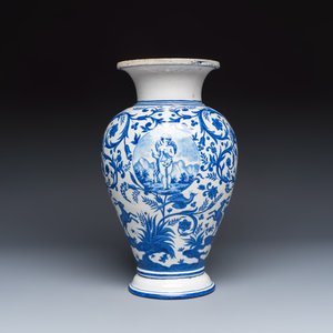 A rare blue and white Brussels faience vase with a cherub trumpeter — photo 4