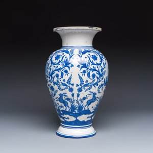 A rare blue and white Brussels faience vase with a cherub trumpeter — photo 5
