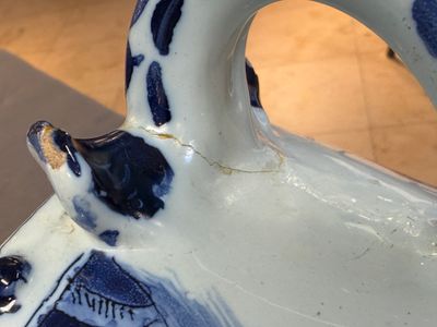 A rare blue and white Dutch Delft chinoiserie two-handled compartmented bowl, 17th C. — photo 2