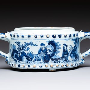 A rare blue and white Dutch Delft chinoiserie spice box, 17th C. — photo 2