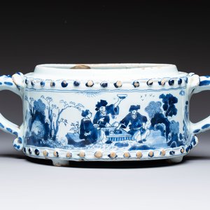 A rare blue and white Dutch Delft chinoiserie spice box, 17th C. — photo 4