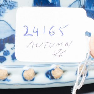A rare blue and white Dutch Delft chinoiserie spice box, 17th C. — photo 10